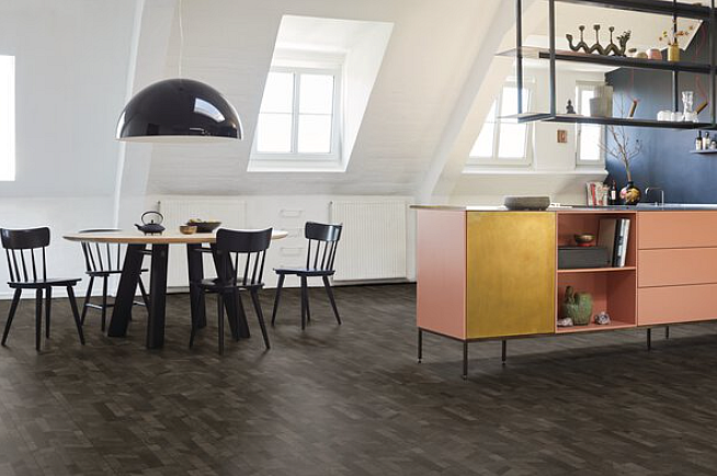 1744553 Cross Cut black